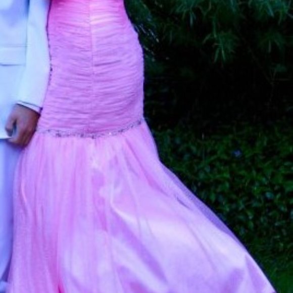 Jovani, Size 4 Dark Pink & Light pink formal dress - Picture 3 of 11